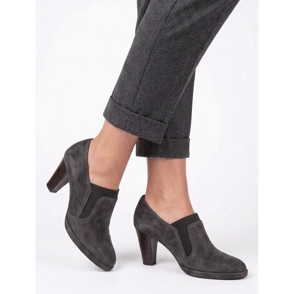 AMALFI By Rangoni Brown Suede Heels sz 9.5 Comfort Shoe Workwear Fall Winter